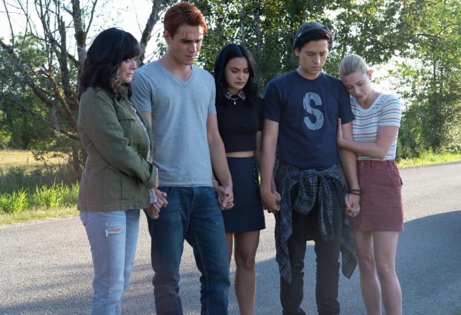 Riverdale Season 4 Episode 1 - "Chapter Fifty-Eight: In Memoriam"