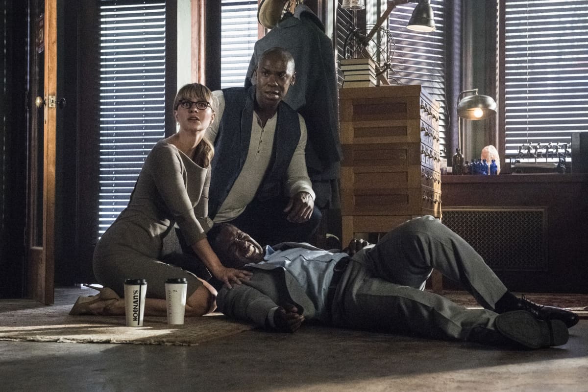 Supergirl Season 5 Episode 2 - "Stranger Beside Me"