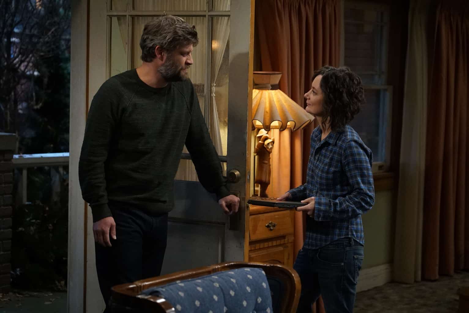 JAY R. FERGUSON, SARA GILBERT Preview — The Conners Season 2 Episode 8: Lanford, Toilet of Sin - Part 2