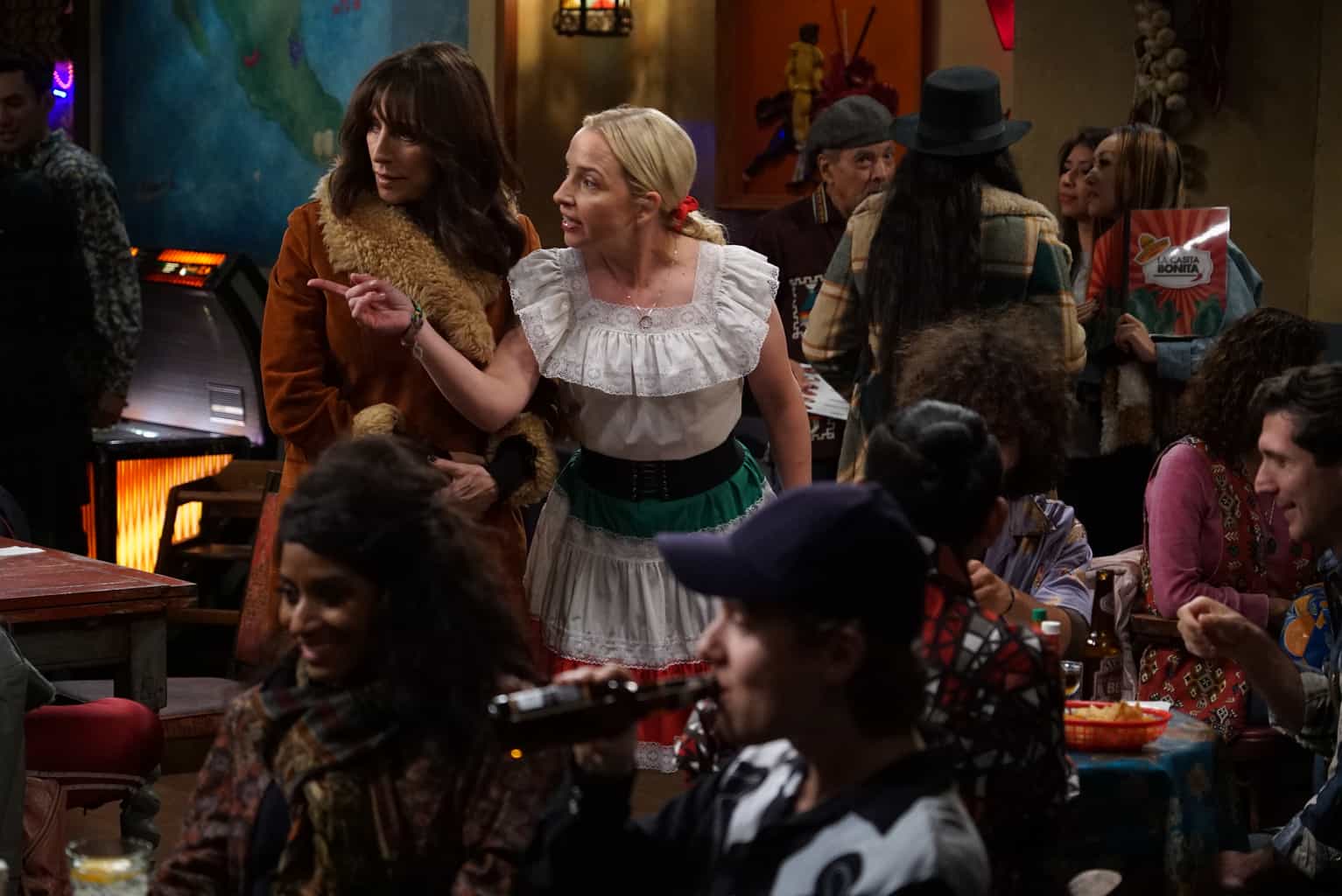 KATEY SAGAL, LECY GORANSON Preview — The Conners Season 2 Episode 8: Lanford, Toilet of Sin - Part 2