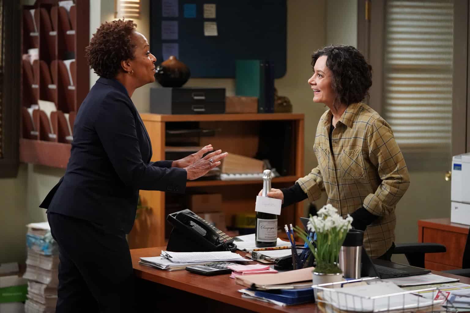 VANESSA BELL CALLOWAY, SARA GILBERT Preview — The Conners Season 2 Episode 9: Smoking Penguins and Santa on Santa Action - Part 2