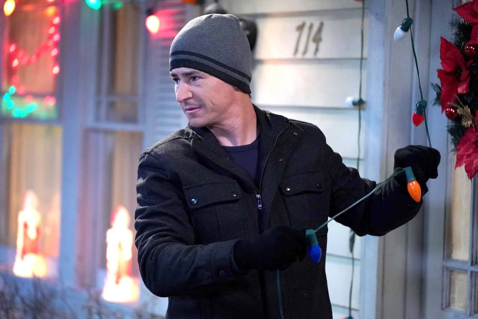 MICHAEL FISHMAN Preview — The Conners Season 2 Episode 9: Smoking Penguins and Santa on Santa Action - Part 3