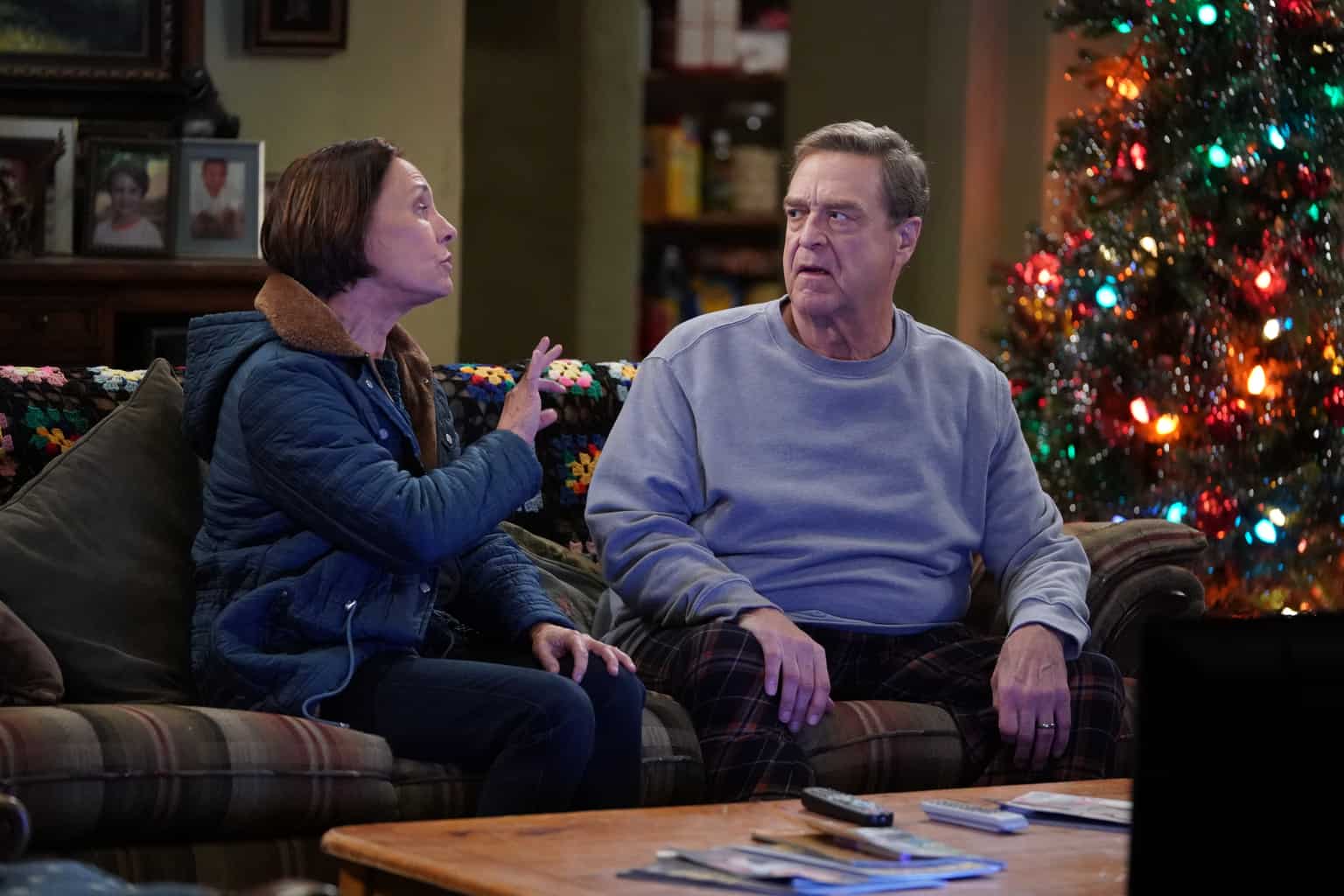 LAURIE METCALF, JOHN GOODMAN Preview — The Conners Season 2 Episode 9: Smoking Penguins and Santa on Santa Action - Part 2