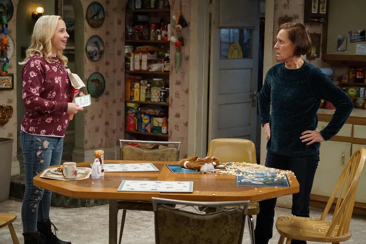 LECY GORANSON, LAURIE METCALF