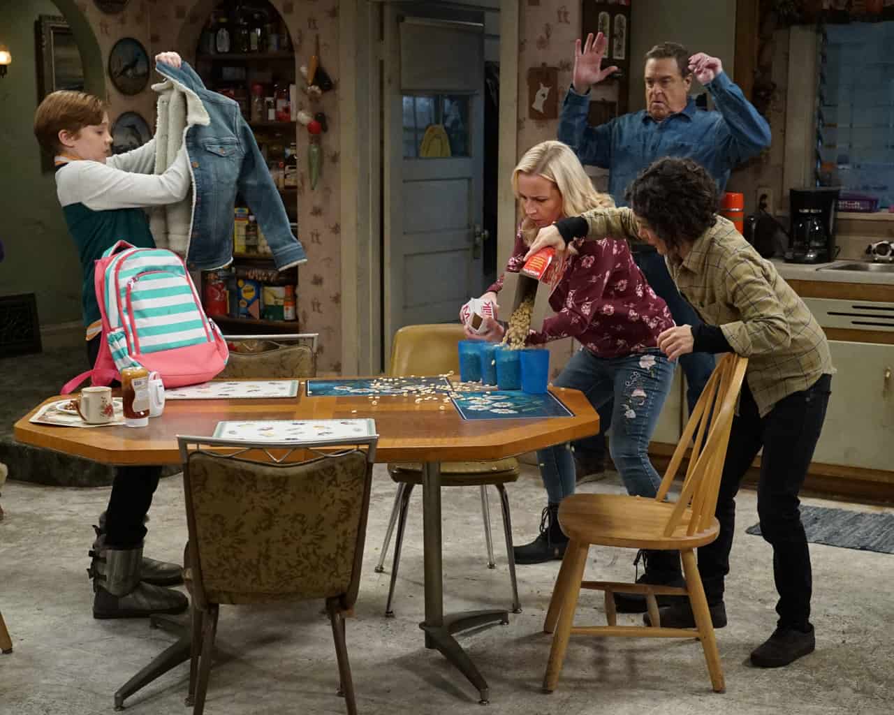 AMES MCNAMARA, LECY GORANSON, JOHN GOODMAN, SARA GILBERT