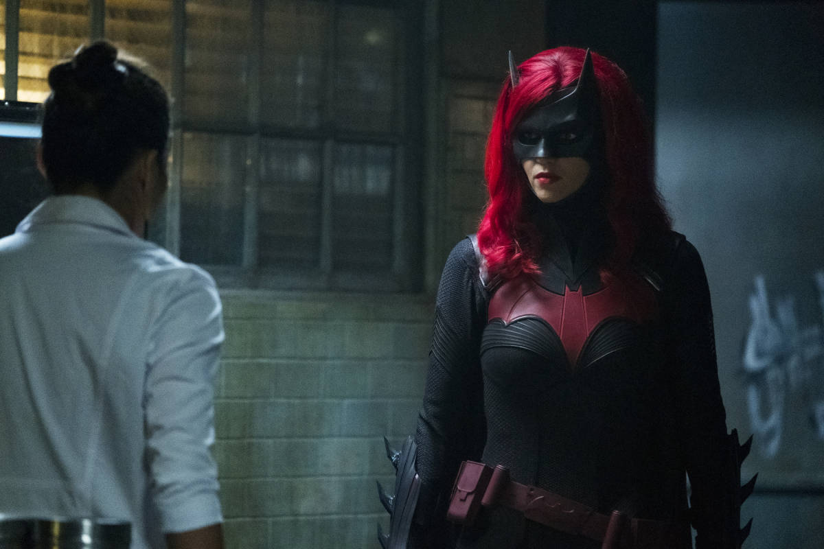 Batwoman Season 1 Episode 6 - Nicole Kang as Mary Hamilton and Ruby Rose as Kate Kane/Batwoman