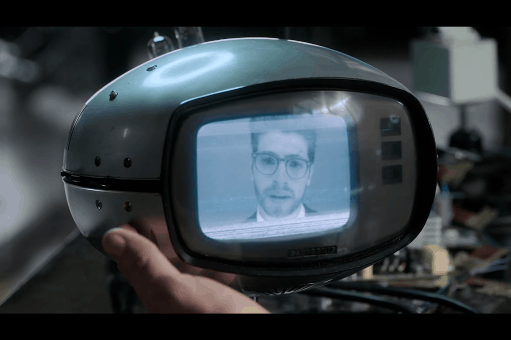 Marvel's Runaways - Future Chase - Hulu | Tell-Tale TV Marvel’s Runaways – Future Chase – Hulu