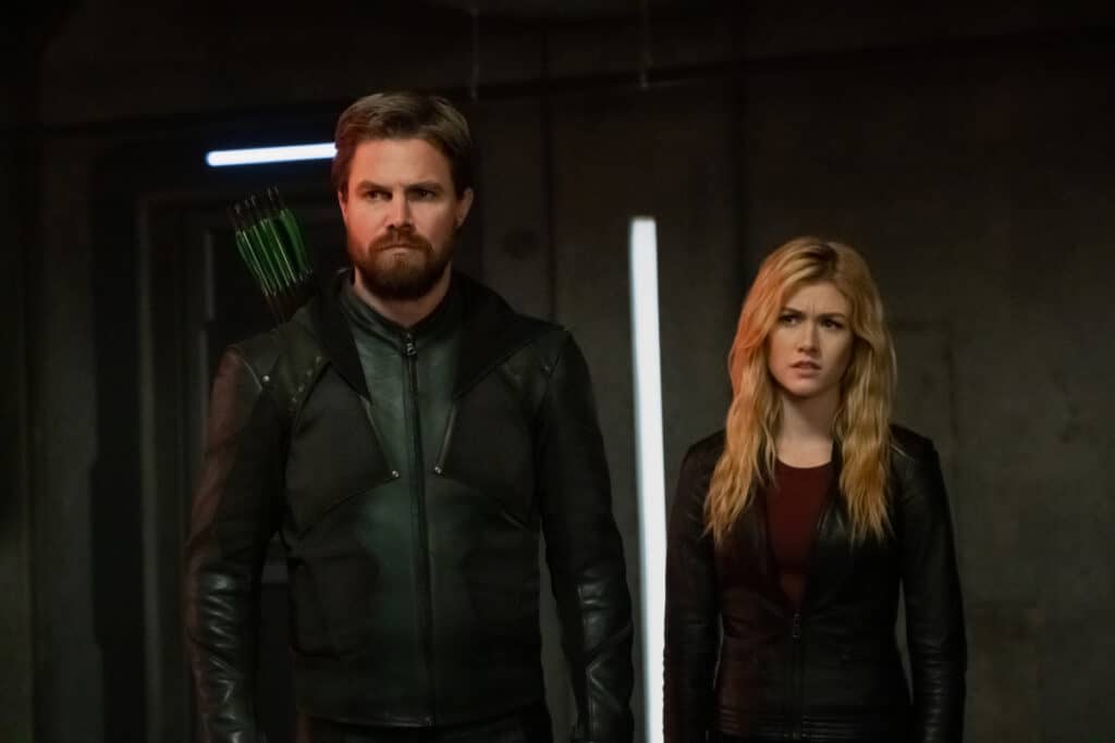 Supergirl Season 5 Episode 9 - Stephen Amell as Oliver Queen/Green Arrow and Katherine McNamara as Mia | Tell-Tale TV SPG509b_0207r