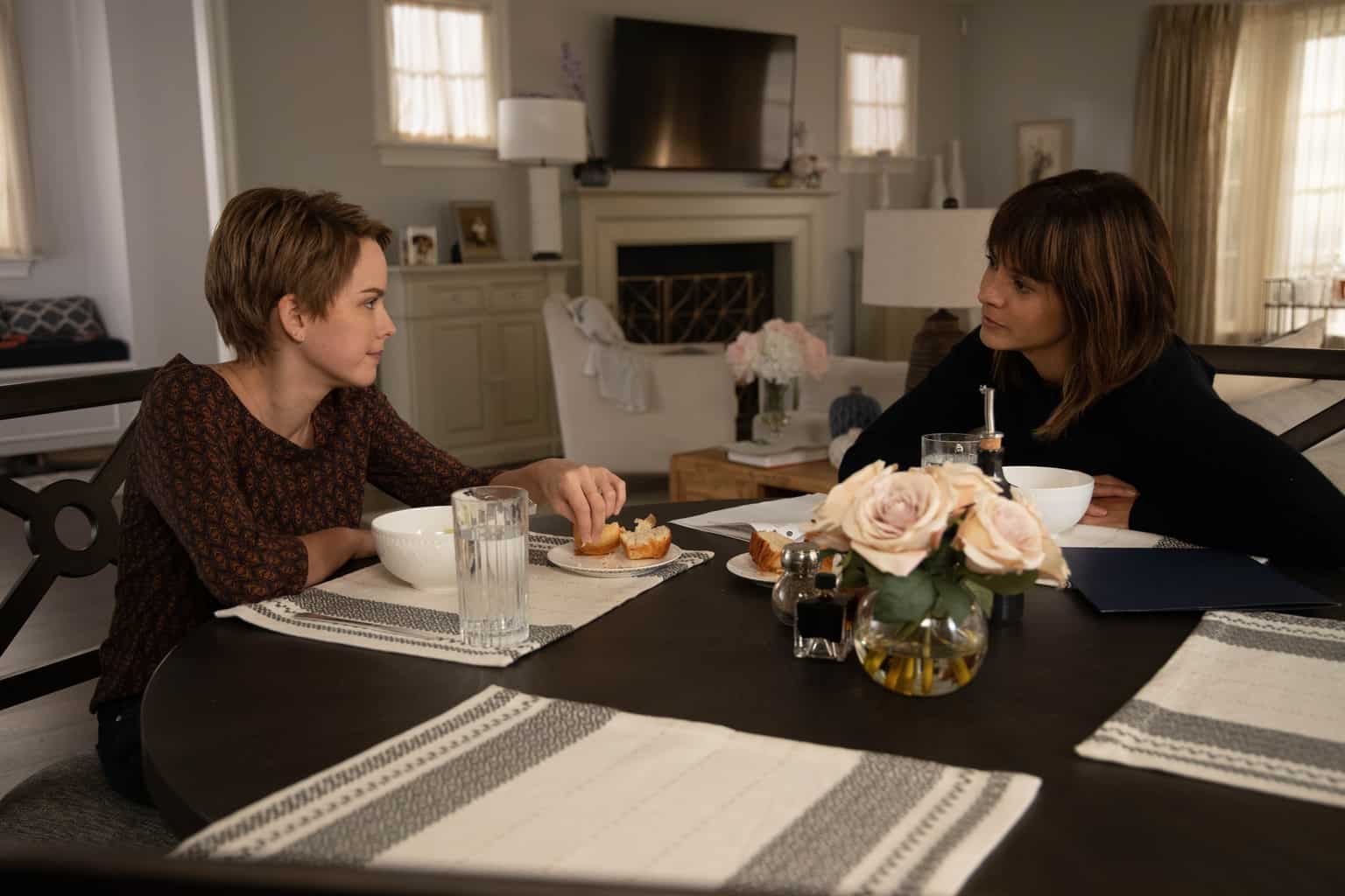 A Million Little Things Season 2 Episode 11, "We're The Howards"