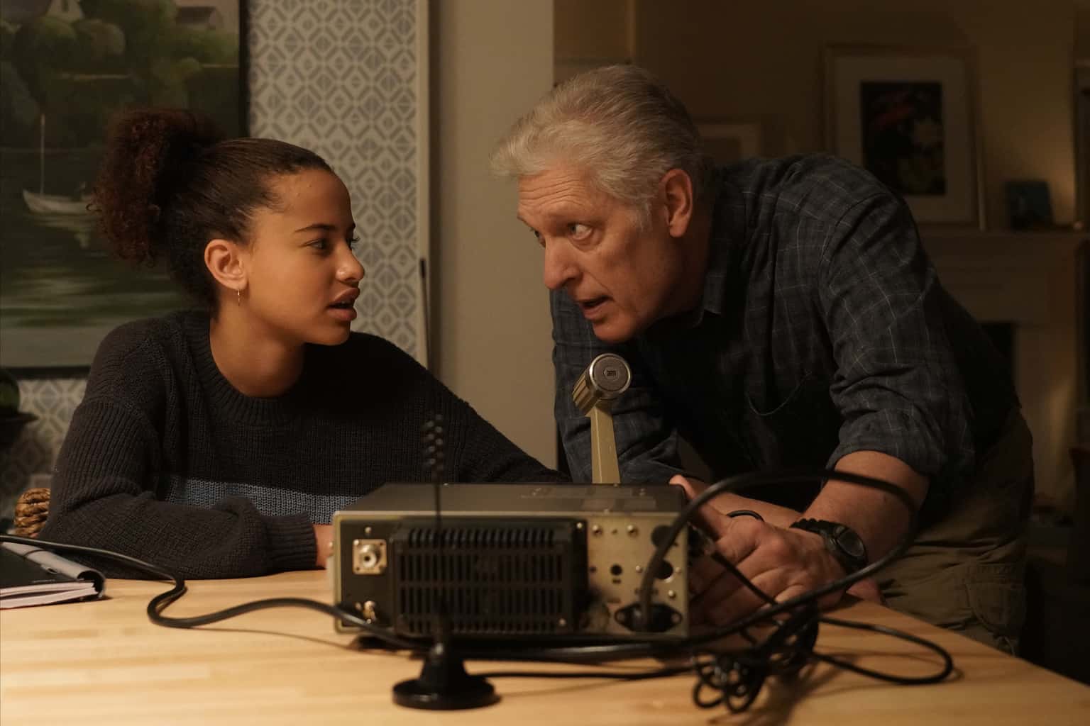 ASHLEY AUFDERHEIDE, CLANCY BROWN | Tell-Tale TV ASHLEY AUFDERHEIDE, CLANCY BROWN