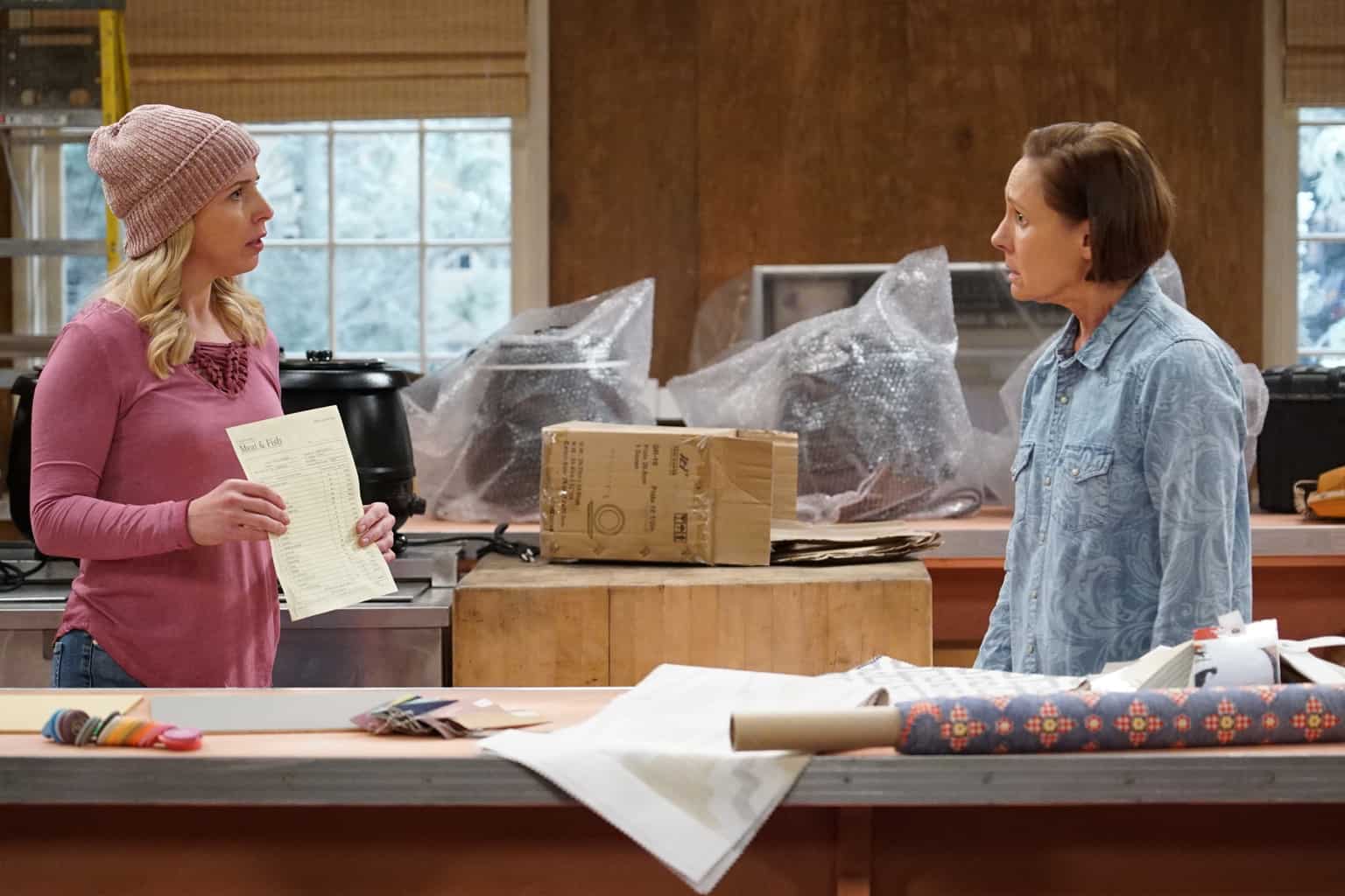 LECY GORANSON, LAURIE METCALF