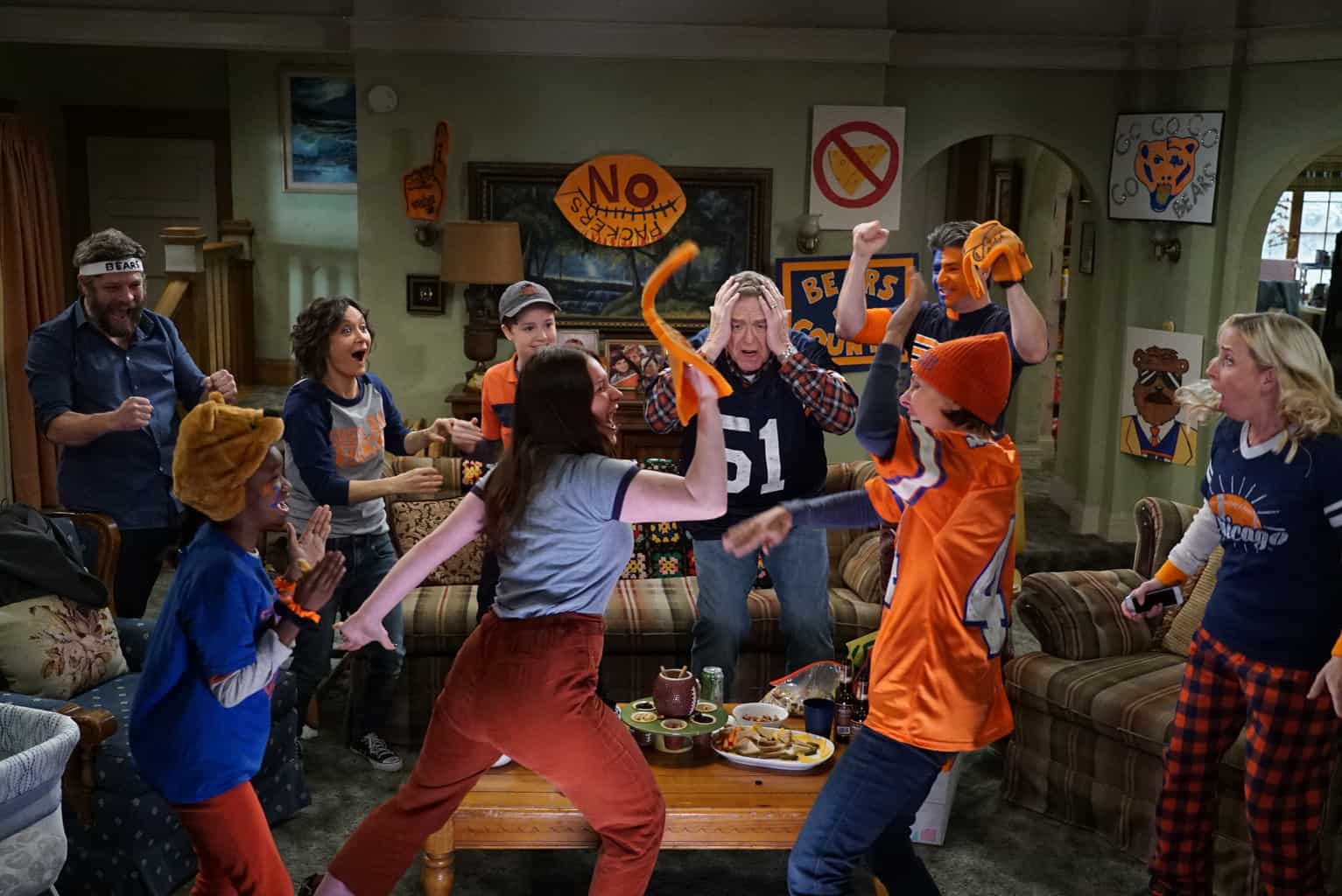 JAY R. FERGUSON, SARA GILBERT, AMES MCNAMARA, JOHN GOODMAN, LAURIE METCALF, MICHAEL FISHMAN, LECY GORANSON