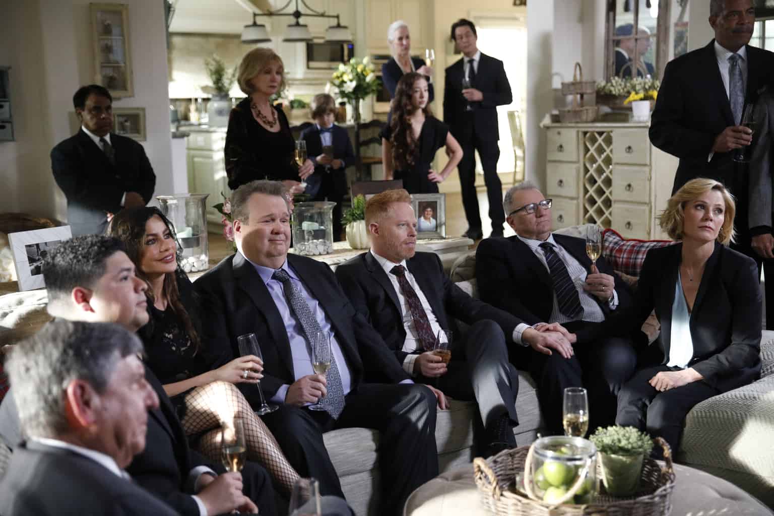 SOFIA VERGARA, ERIC STONESTREET, JESSE TYLER FERGUSON, ED O’NEILL, JULIE BOWEN