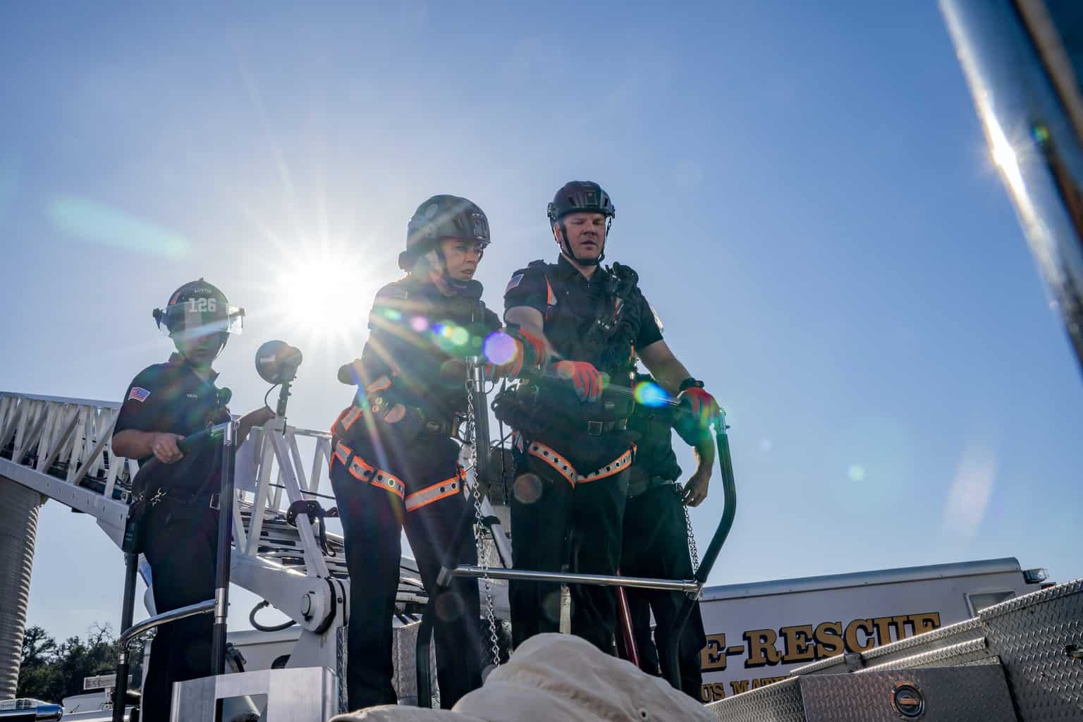 9-1-1 Lone Star Season 1 Episode 3 | Tell-Tale TV 9-1-1 Lone Star Season 1 Episode 3