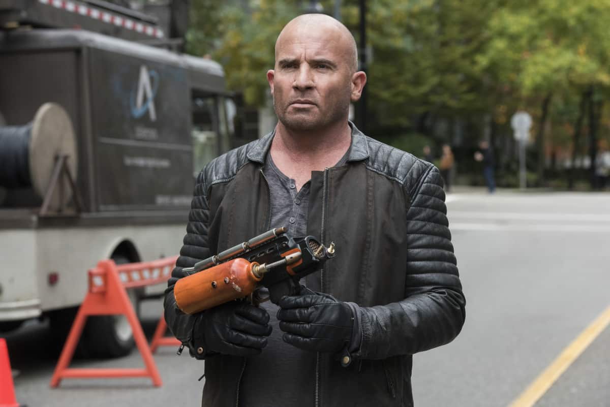 Legends of Tomorrow Season 5 Episode 8 - Dominic Purcell as Mick Rory/Heatwave | Tell-Tale TV LGN508b_0277b2