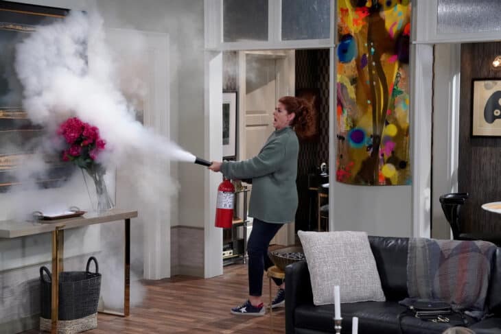 Will & Grace Season 3 Episode 8 - Debra Messing as Grace Adler