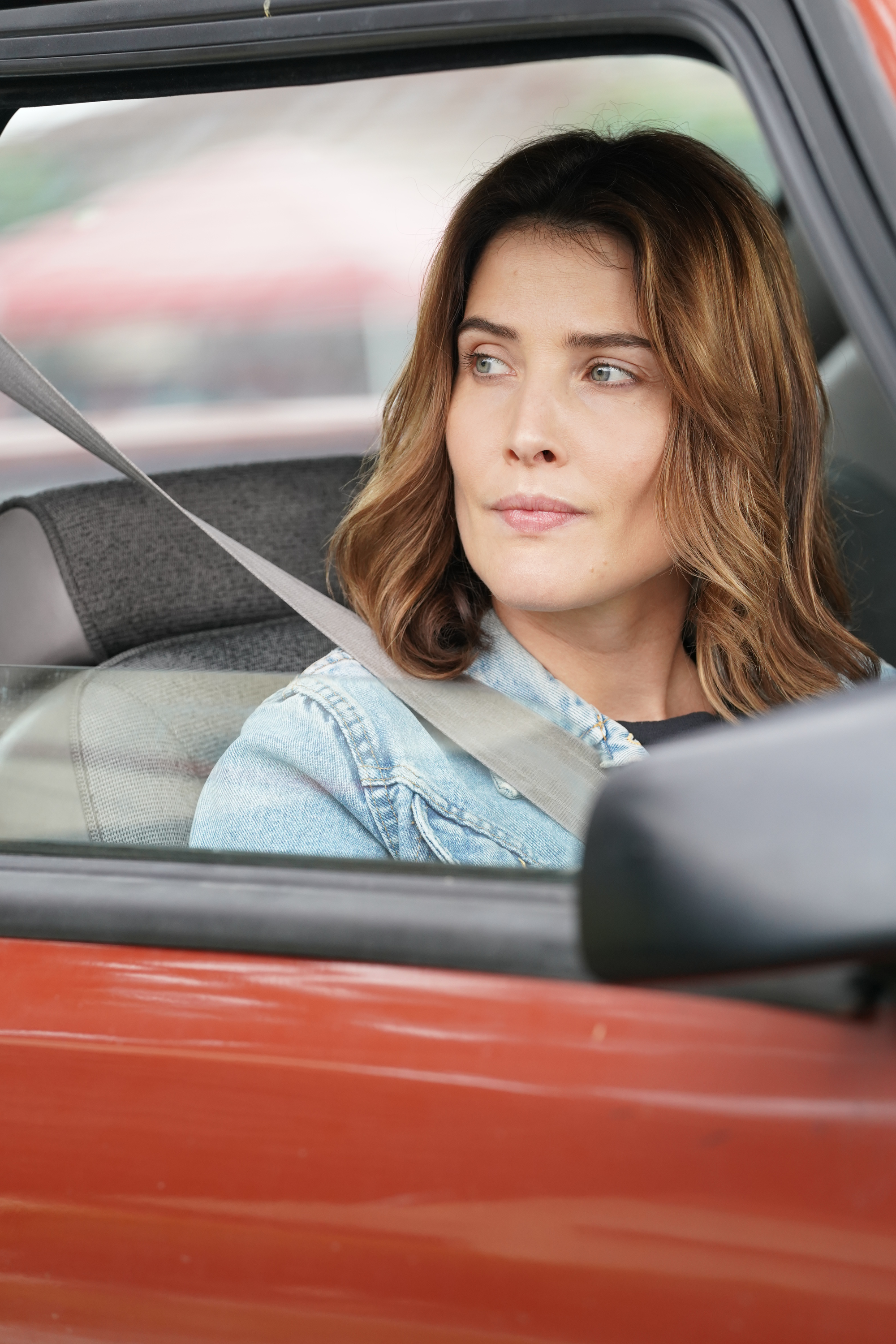 COBIE SMULDERS | Tell-Tale TV COBIE SMULDERS