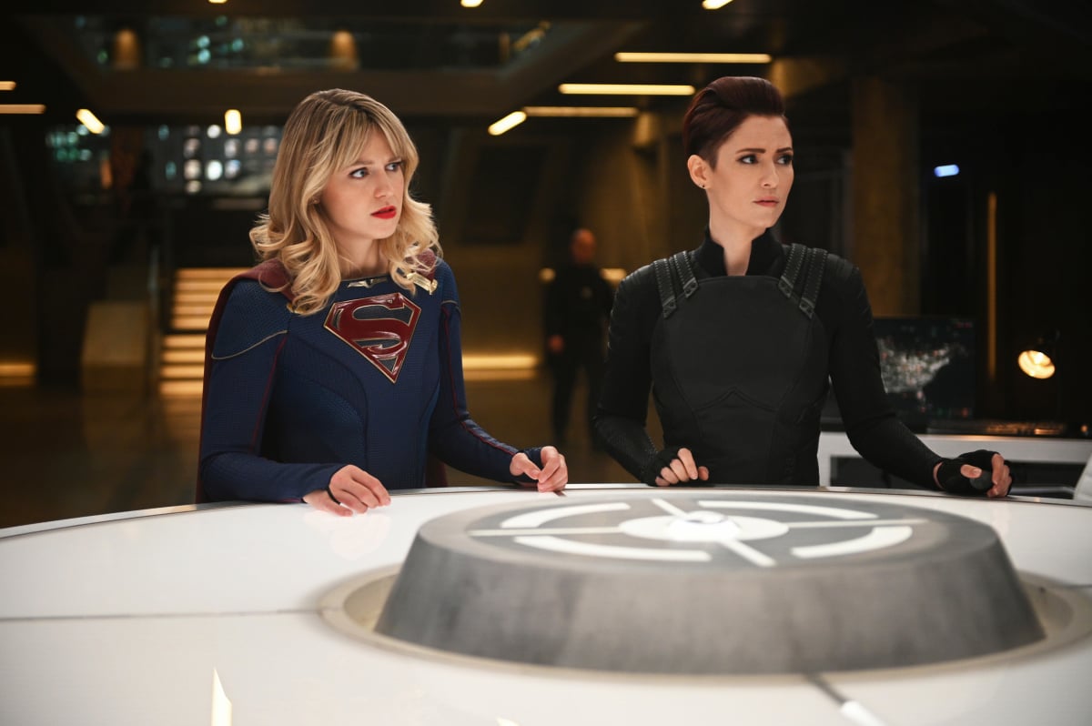 Supergirl Season 5 Episode 12, "Back From The Future: Part 2" Pictured (L-R): Melissa Benoist as Kara/Supergirl and Chyler Leigh as Alex Danvers