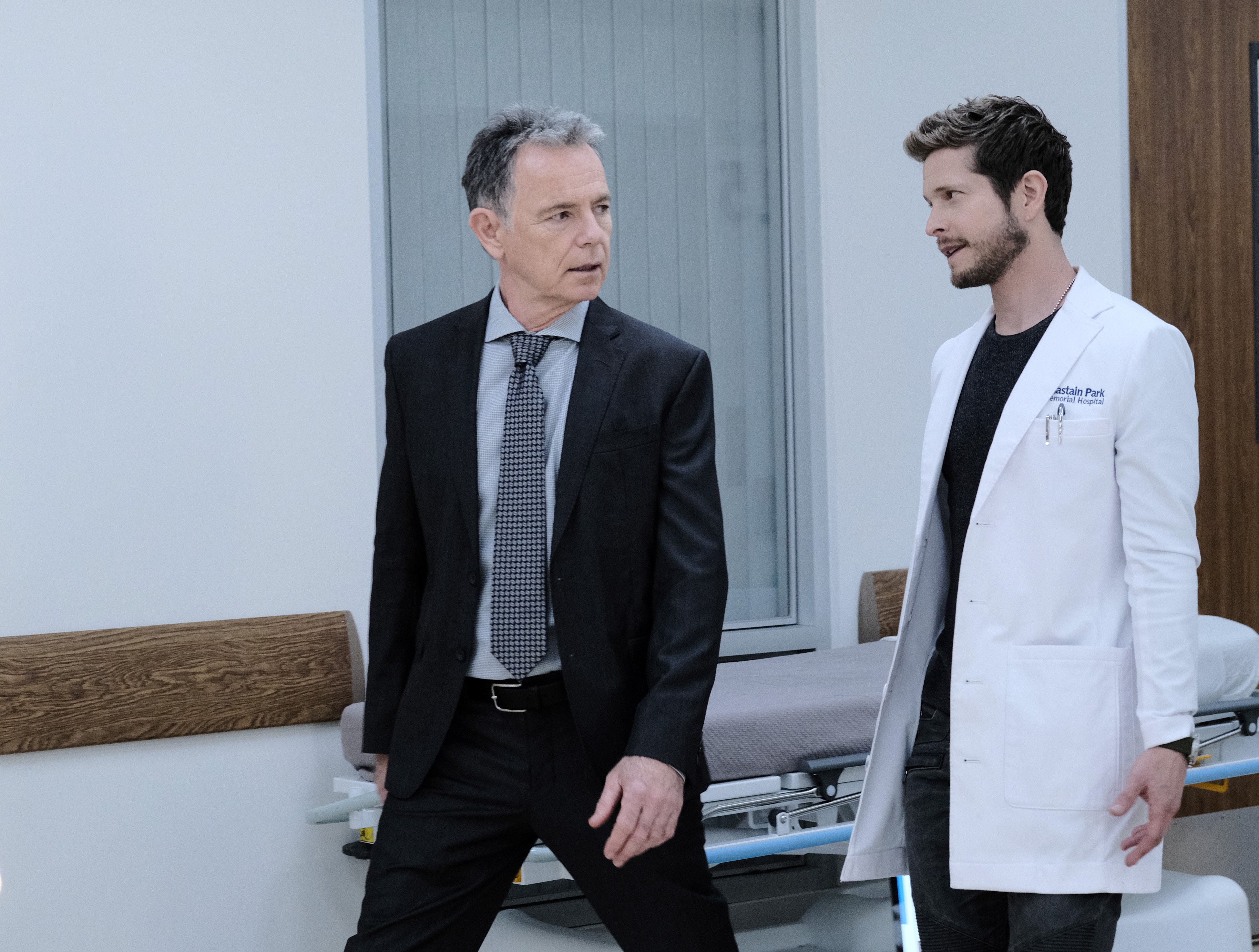 The Resident Season 3 Episode 15, "Last Shot" Pictured: Bruce Greenwood and Matt Czuchry