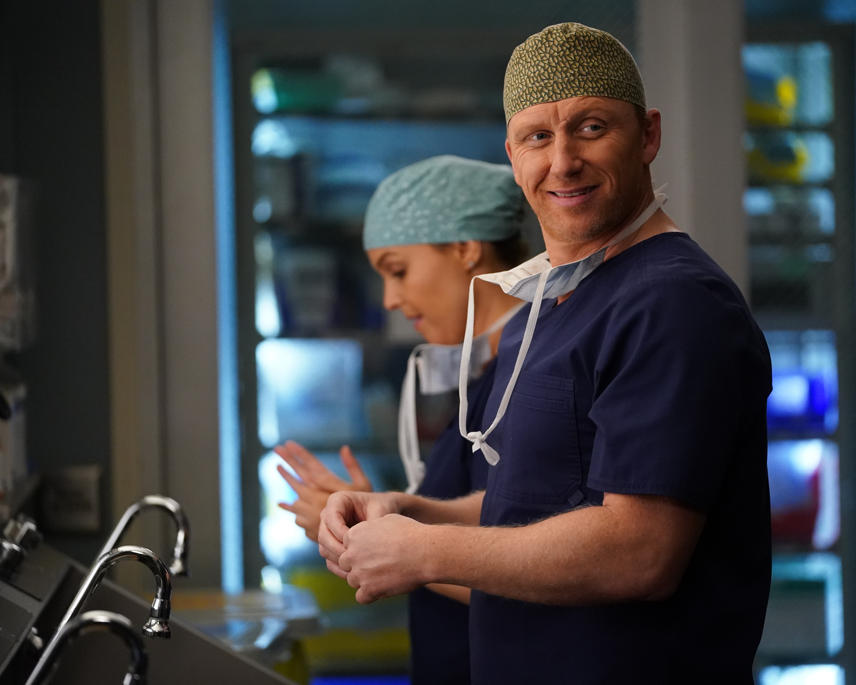 Grey's Anatomy Season 16 Episode 18, "Give A Little Bit"