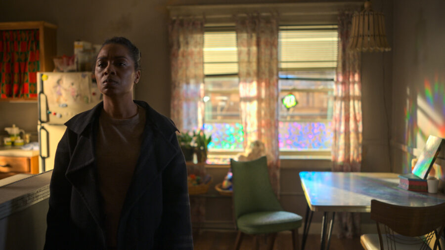 Amazing Stories Season 1 Episode 4 "Signs of Life"