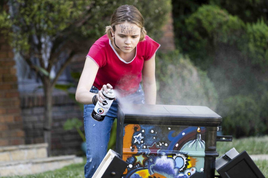 Little Fires Everywhere - Season 1 Episode 1 - The Spark