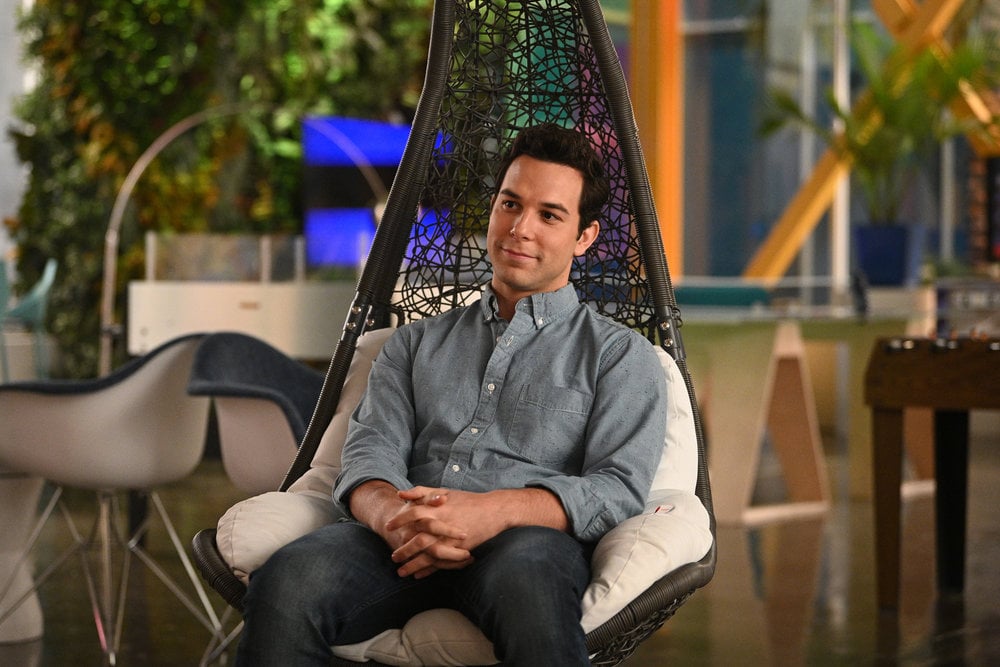 Zoey's Extraordinary Playlist Season 1 Episode 8, "Zoey's Extraordinary Glitch"