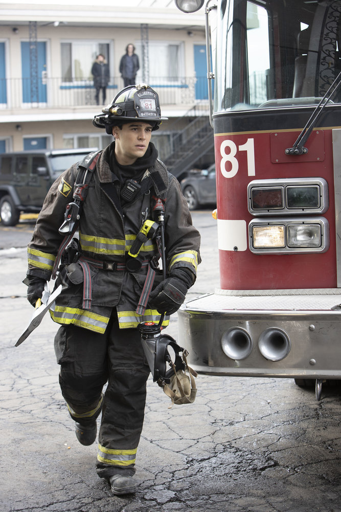 chicago pd 8x18