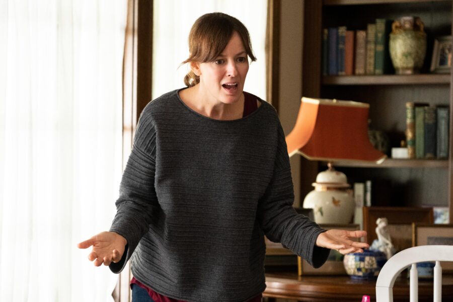 Little Fires Everywhere - Season 1 Episode 4 - The Spider Web Preview — Little Fires Everywhere Season 1 Episode 4: The Spider Web