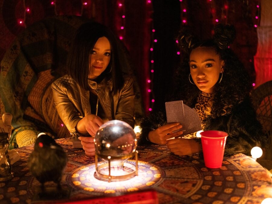 hl12534354 Preview — Little Fires Everywhere Season 1 Episode 4: The Spider Web