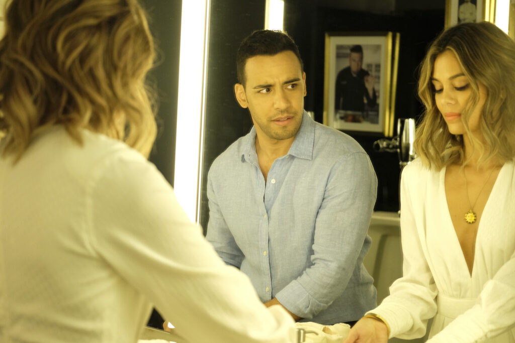 VICTOR RASUK, NATHALIE KELLEY The Baker and The Beauty Review: Pilot (Season 1 Episode 1)