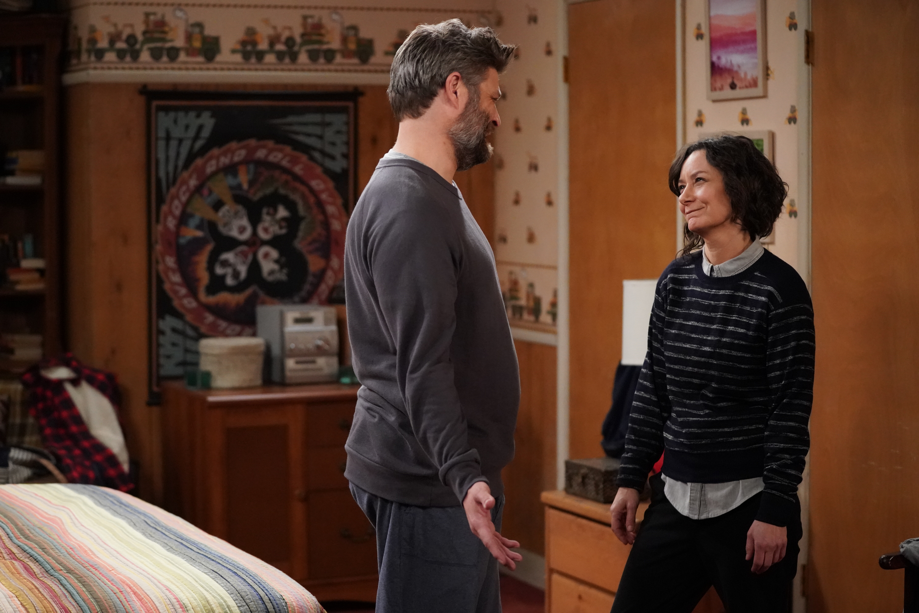 JAY R. FERGUSON, SARA GILBERT | Tell-Tale TV JAY R. FERGUSON, SARA GILBERT