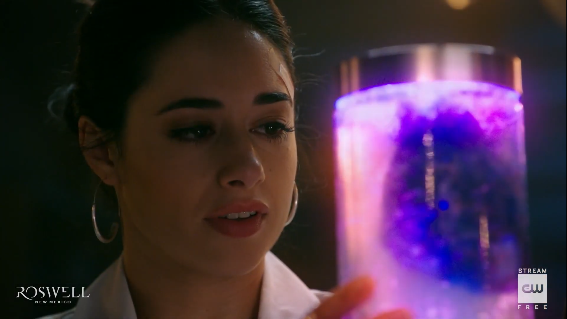 Jeanine Mason as Liz Ortecho on ROswell, New Mexico, "What If God Was One of Us." Credit: The CW