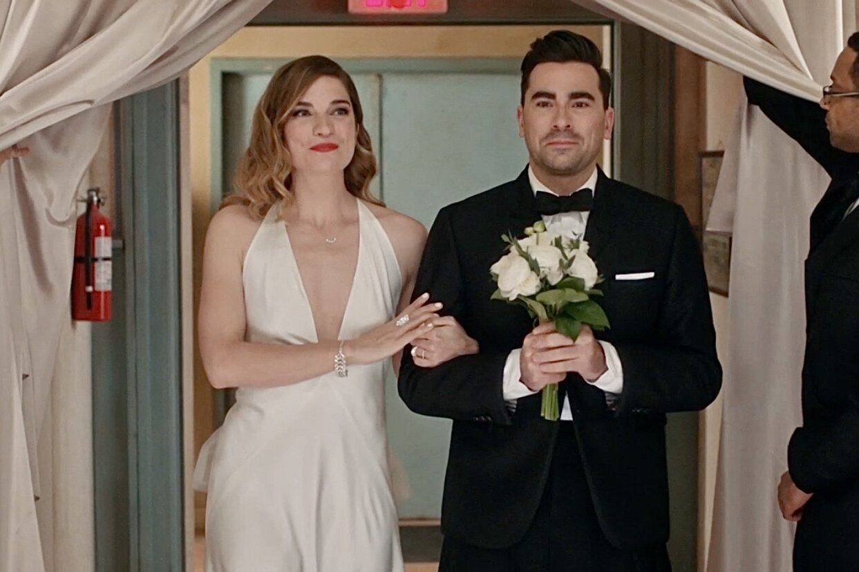 Schitt's Creek Season 6 Episode 14 - Alexis (Annie Murphy), David (Dan Levy) | Tell-Tale TV Schitt's Creek Season 6 Episode 14 - Alexis (Annie Murphy), David (Dan Levy)