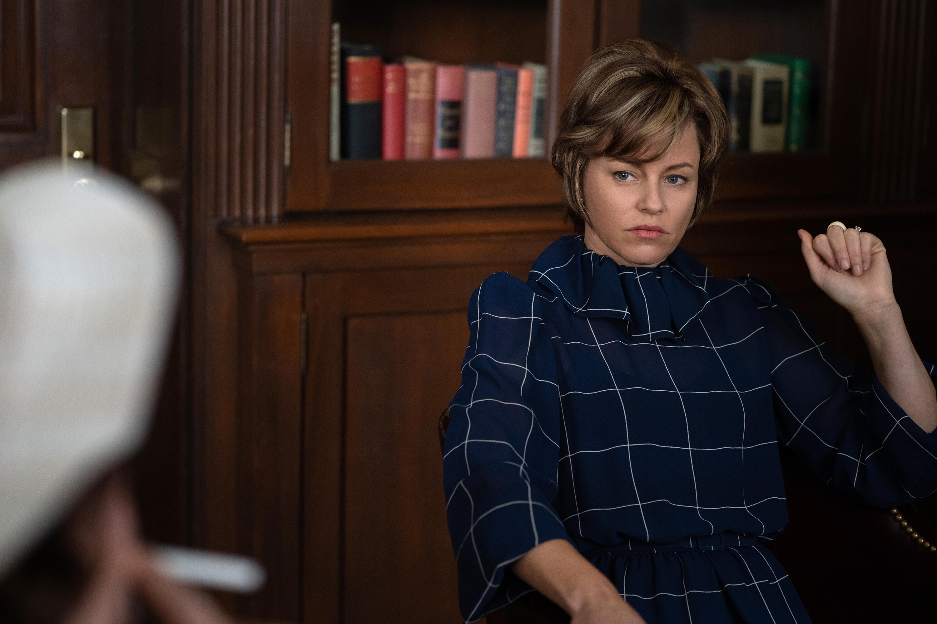 elizabeth-banks-as-jill-ruckelshaus Preview — Mrs. America Season 1 Episode 1: Phyllis