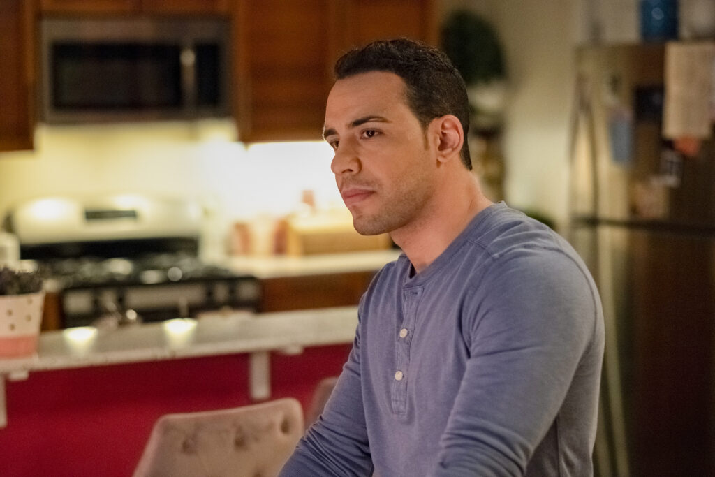 The Baker and the Beauty Season 1 Episode 6 "Side Effects" VICTOR RASUK