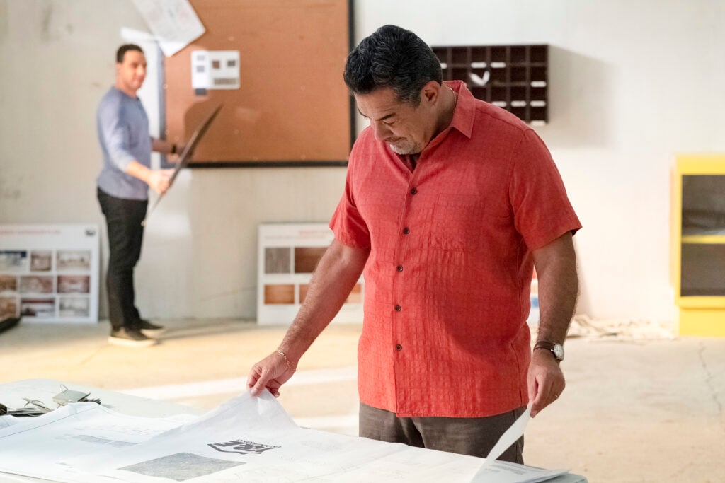 The Baker and the Beauty Season 1 Episode 6 "Side Effects" CARLOS GîMEZ