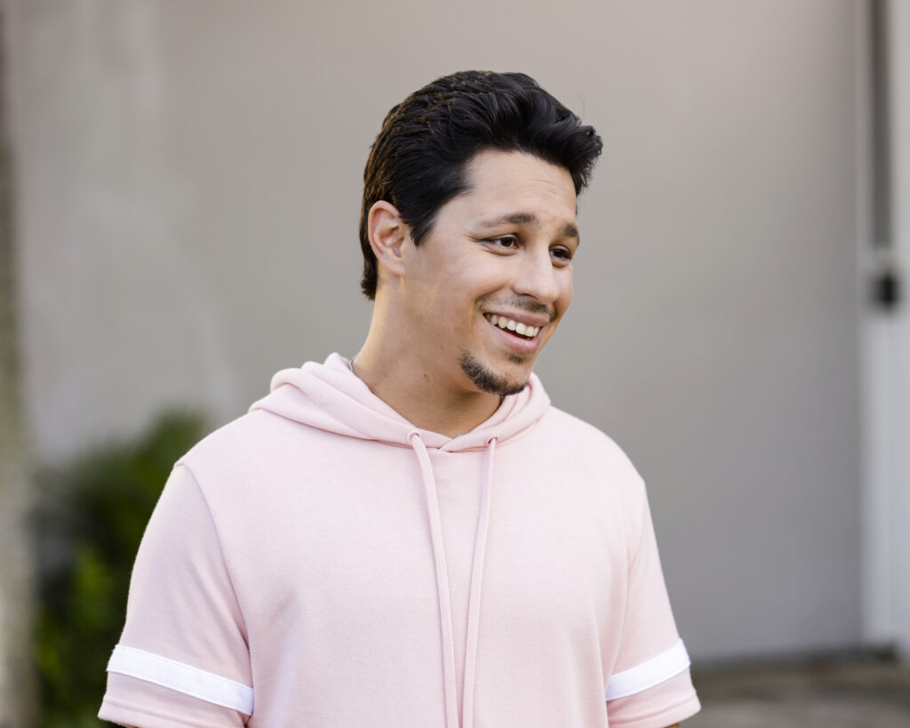 The Baker and the Beauty Season 1 Episode 8 "May I Have This Dance?" DAVID DEL RIO