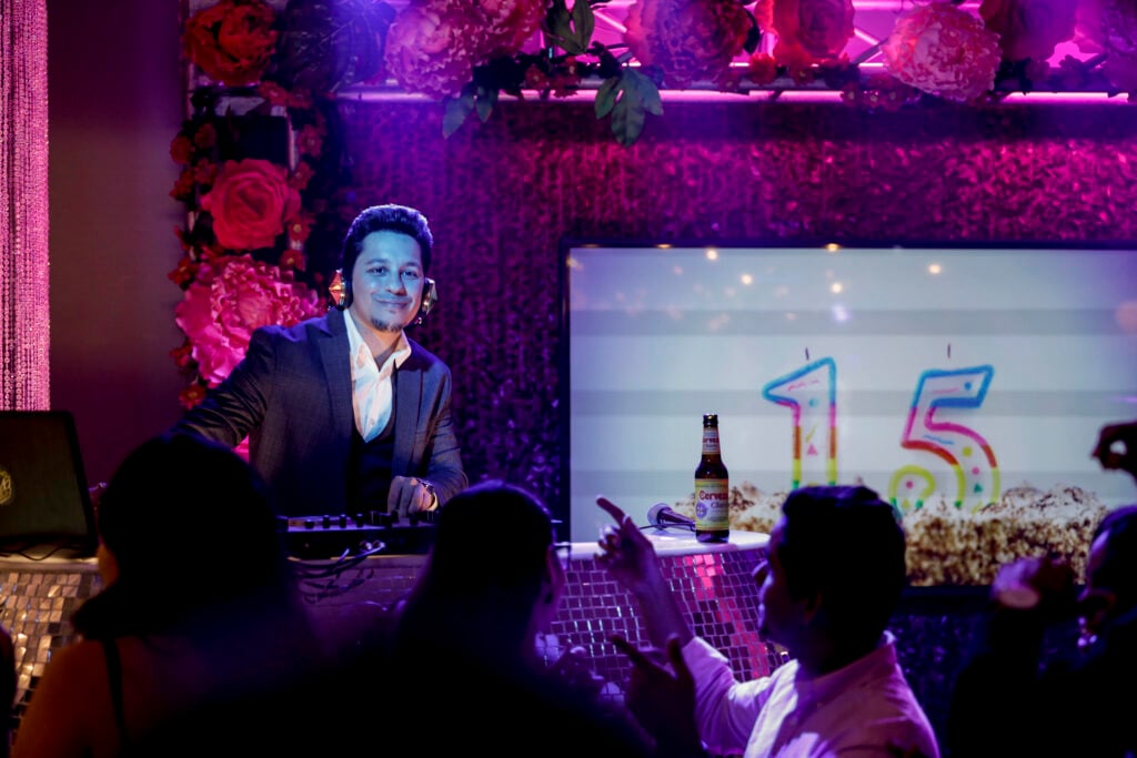 The Baker and the Beauty Season 1 Episode 8 "May I Have This Dance?" DAVID DEL RIO