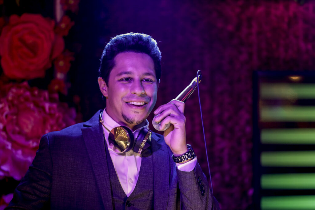 The Baker and the Beauty Season 1 Episode 8 "May I Have This Dance?" DAVID DEL RIO