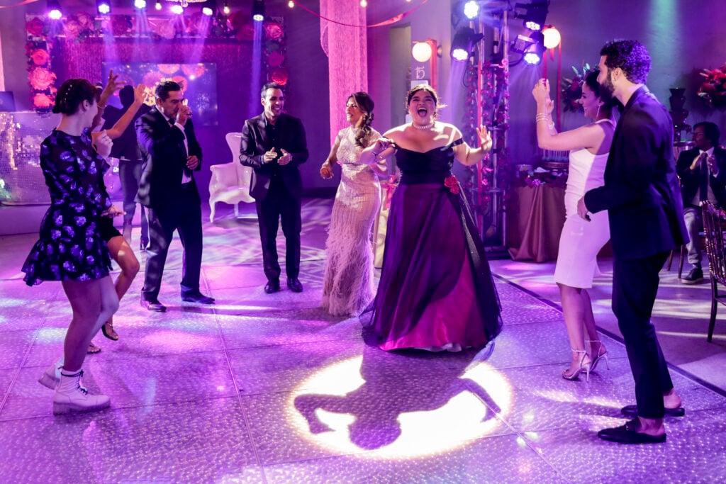 The Baker and the Beauty Season 1 Episode 8 "May I Have This Dance?" CARLOS GîMEZ, VICTOR RASUK, LISA VIDAL, BELISSA ESCOBEDO