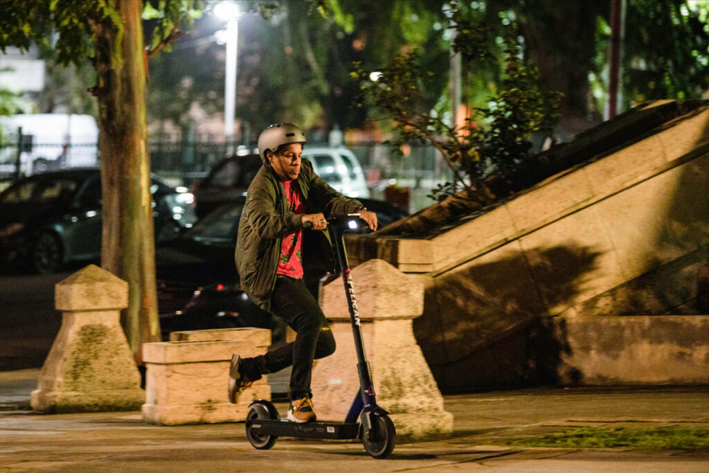 The Baker and the Beauty Season 1 Episode 9 "You Can't Always Get What You Want" DAVID DEL RIO