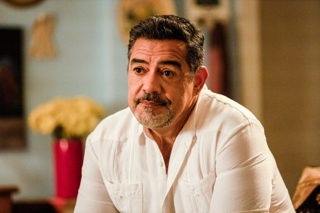 The Baker and the Beauty Season 1 Episode 9 "You Can't Always Get What You Want" CARLOS GîMEZ