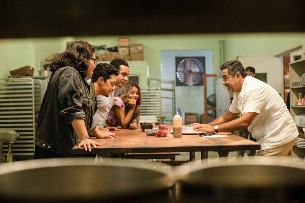 The Baker and the Beauty Season 1 Episode 9 "You Can't Always Get What You Want" DAVID DEL RIO, CARLOS GîMEZ