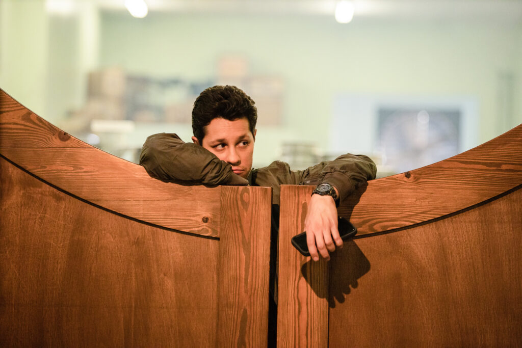 The Baker and the Beauty Season 1 Episode 9 "You Can't Always Get What You Want" DAVID DEL RIO