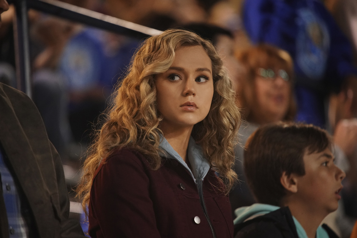 Stargirl Season 1 Episode 7, "Shiv Part One" TV News Wrap-Up: Javicia Leslie Cast as New Lead in ‘Batwoman,’ ‘The Crown’ Gets Sixth Season, ‘Chilling Adventures of Sabrina’ to End With Part 4 Stargirl Season 1 Episode 7, "Shiv Part One"