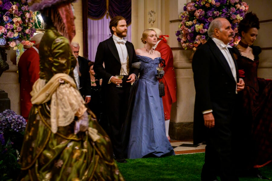 The Alienist: Angel of Darkness Season 2 Episode 4 "Gilded Cage"