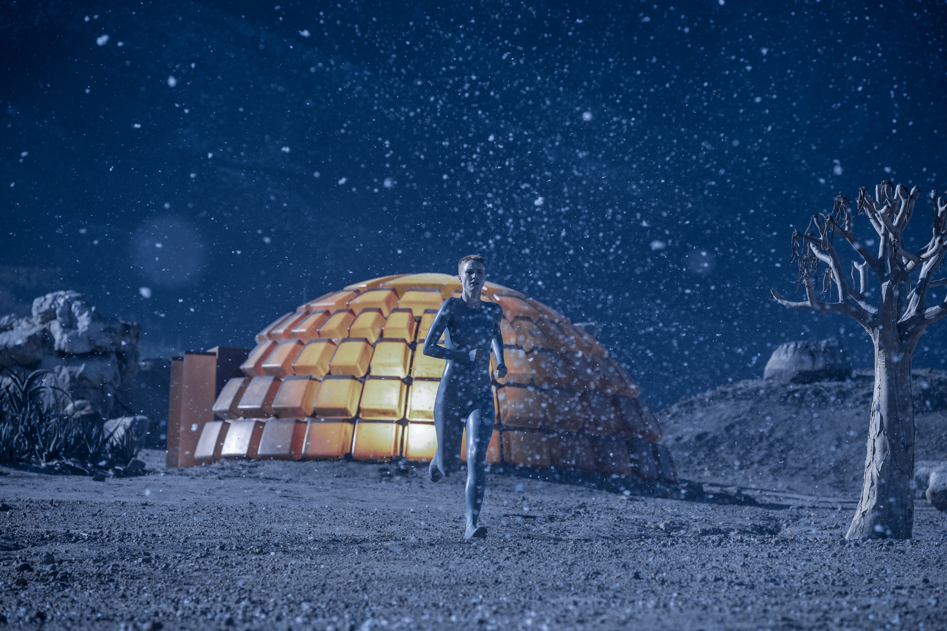 Raised by wolves episode 6 sex scene