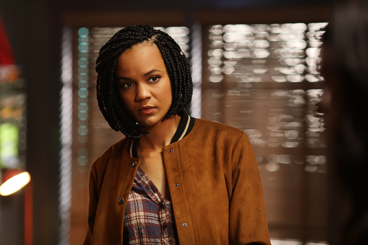 Swamp Thing Season 1 Episode 2, "Worlds Apart"