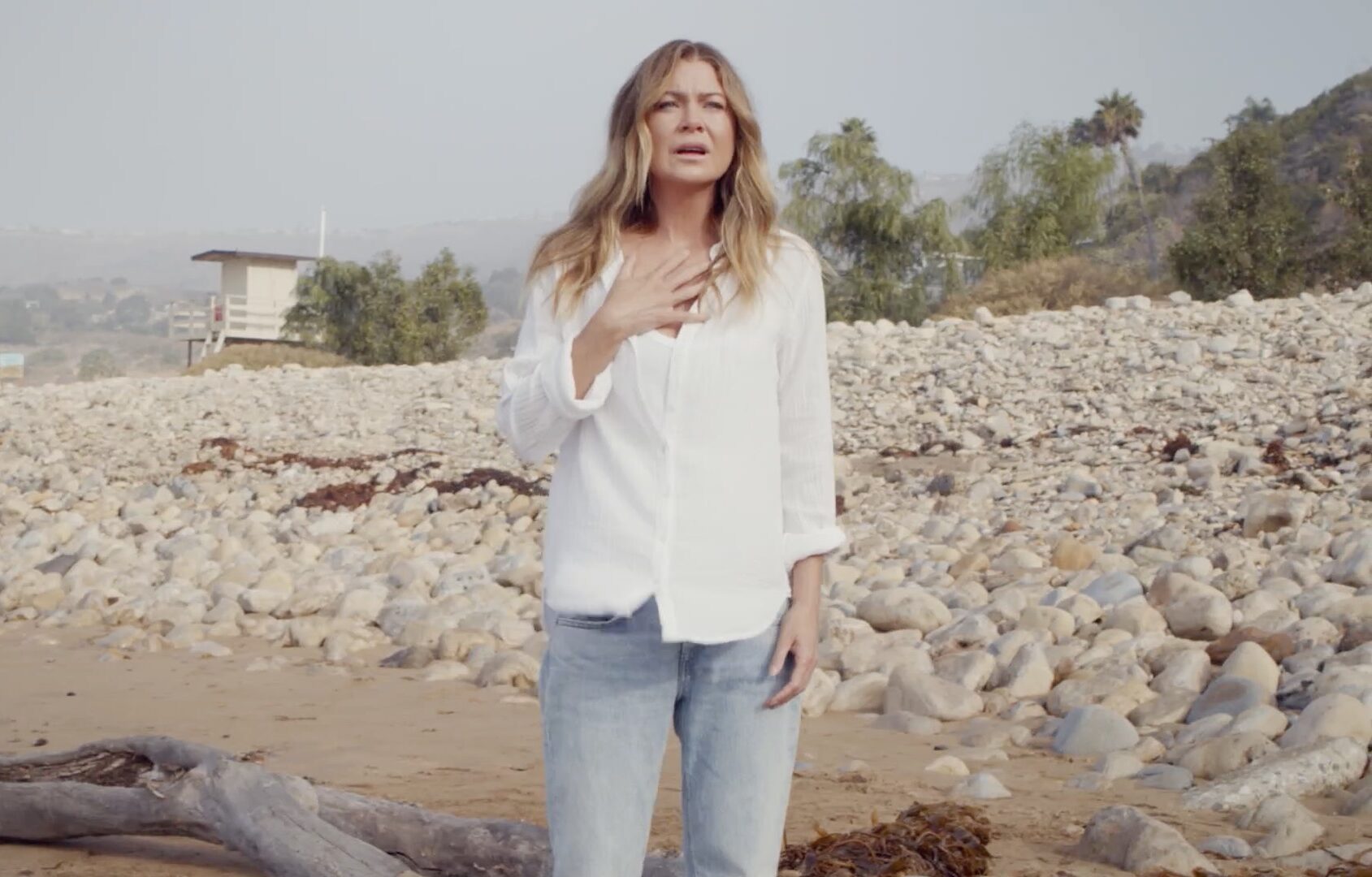 ELLEN POMPEO ELLEN POMPEO as Meredith Grey - Grey's Anatomy Season 17 Episode 2 | Tell-Tale TV ELLEN POMPEO ELLEN POMPEO as Meredith Grey - Grey's Anatomy Season 17 Episode 2
